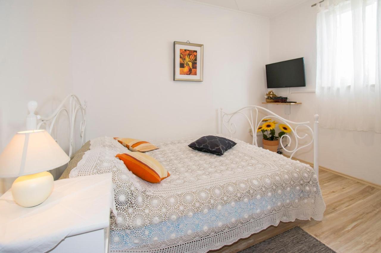 Studio Gabi, Premantura Apartment Екстериор снимка